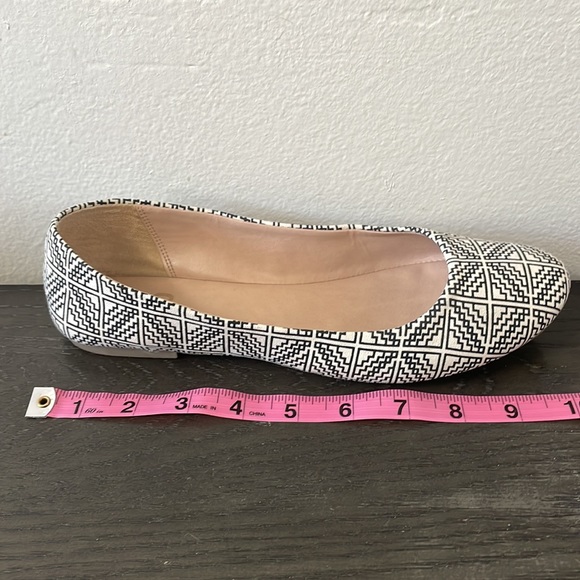 Women’s ballet flats, Mix No. 6. Size 8.5 White with black pattern. - Picture 6 of 6